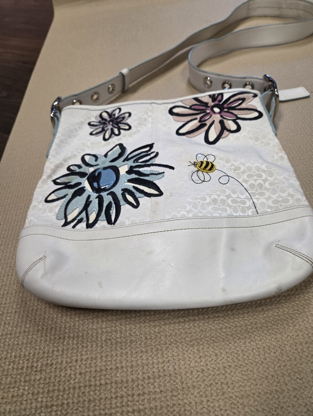 Coach Signature Monogram Floral Bumble Bee Embroidered Shoulder Bag Style - Picture 6 of 12
